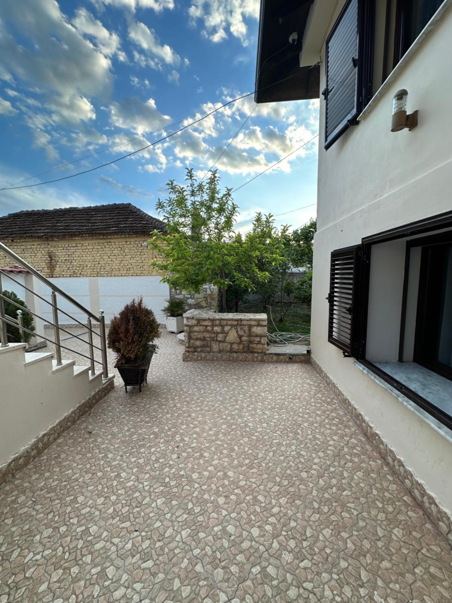 Elby Apartments Berat Exteriér fotografie